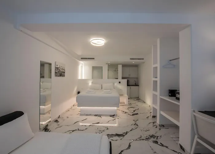 Bianco A Nero Mykonos 3* Plintri