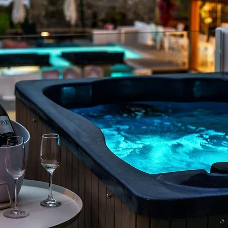 Bianco A Nero Mykonos 3* Plintri