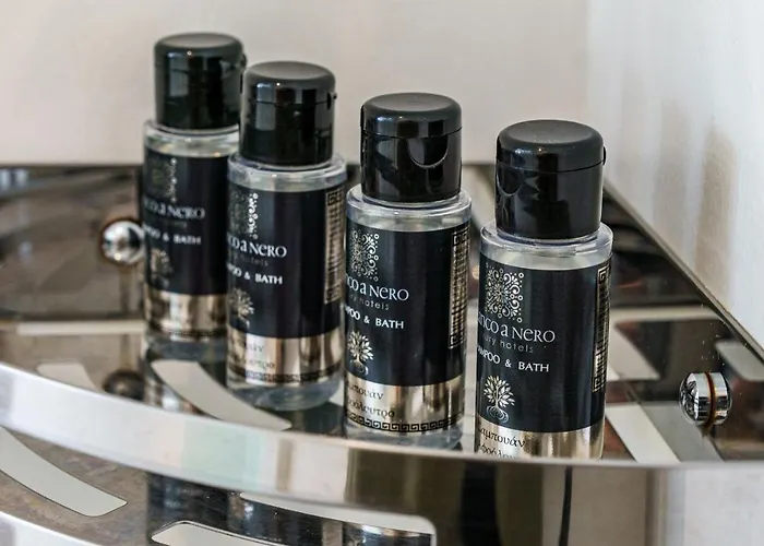 Bianco A Nero Mykonos Plintri