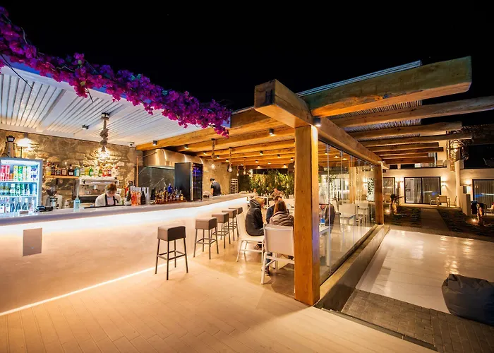 Bianco A Nero Mykonos 酒店 Plintri