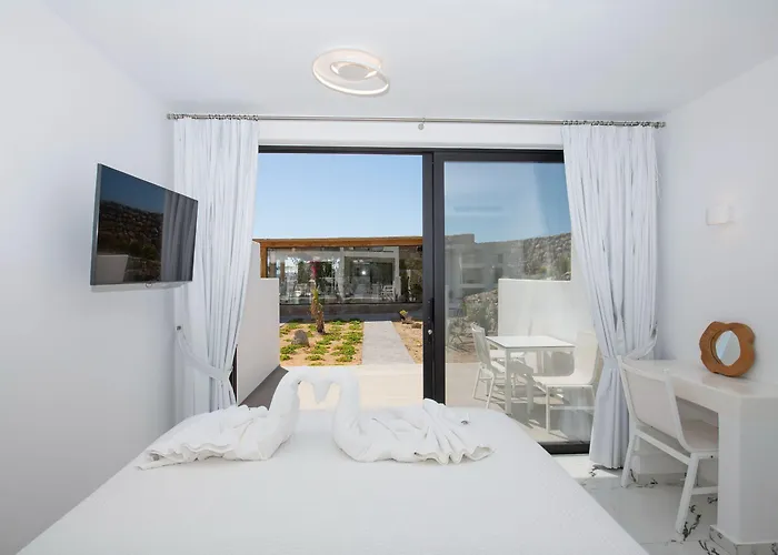 Bianco A Nero Mykonos Plintri