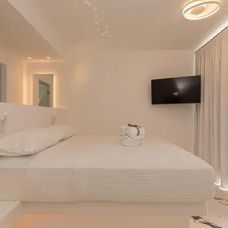 Hotel Bianco A Nero Mykonos 3*