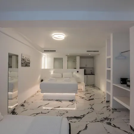 Bianco A Nero Mykonos 3* Plintri