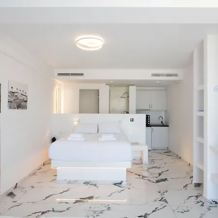 Bianco A Nero Mykonos