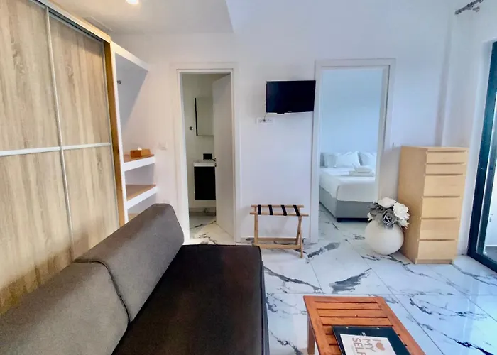 Bianco A Nero Mykonos 3* Plintri