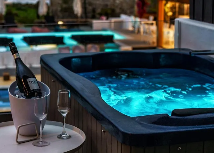 Отель Bianco A Nero Mykonos 3*