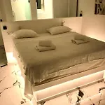 Bianco A Nero Mykonos 3*