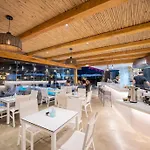 Bianco A Nero Mykonos 3* Plintri