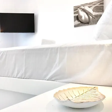 Bianco A Nero Mykonos Отель 3*