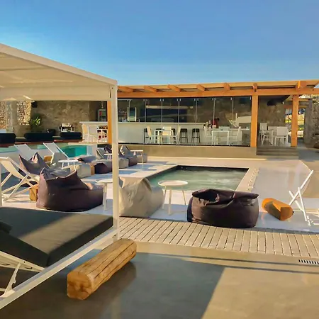 Bianco A Nero Mykonos 3*