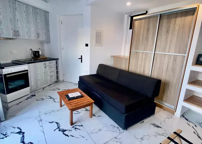 Bianco A Nero Mykonos מלון Plintri